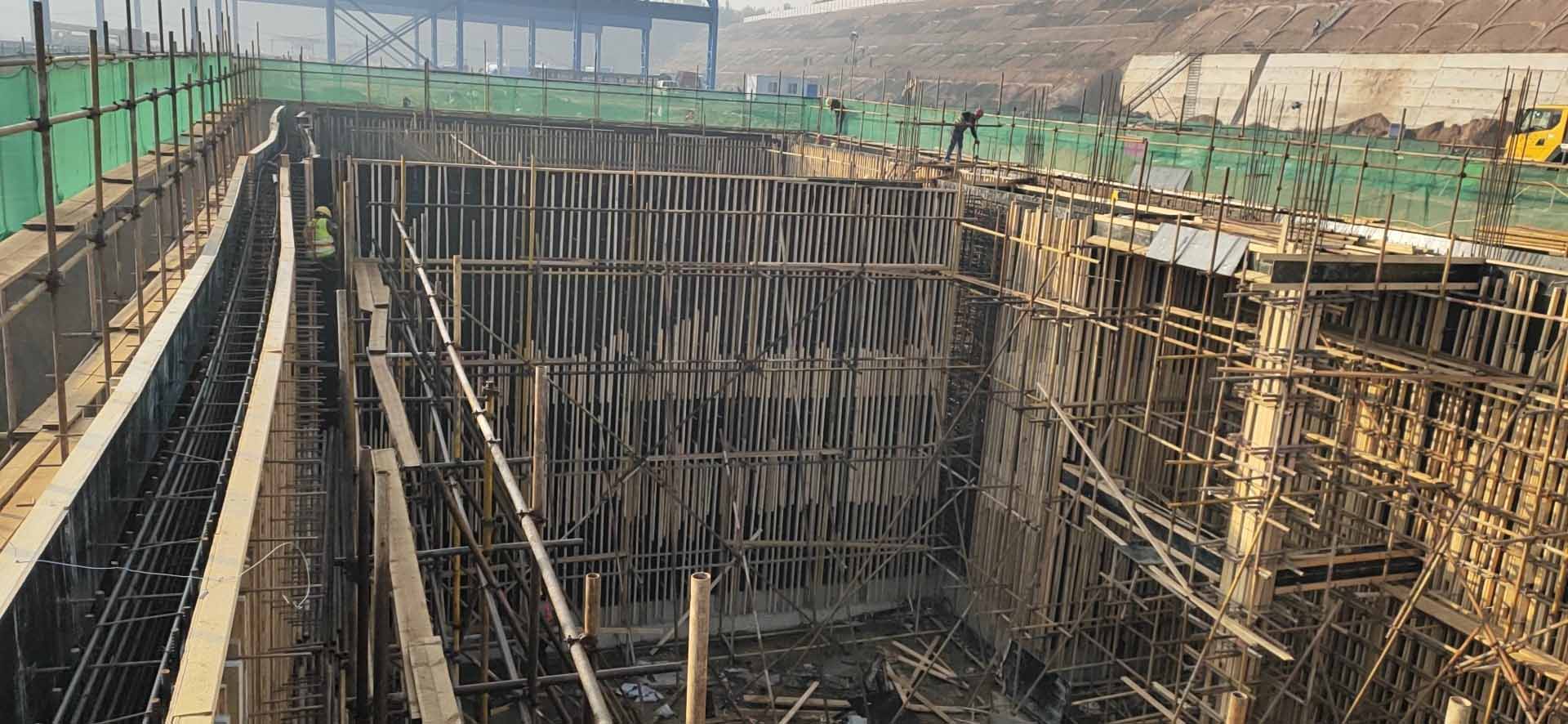 我公司石鋼項(xiàng)目格柵及調(diào)節(jié)池一次性澆筑成功